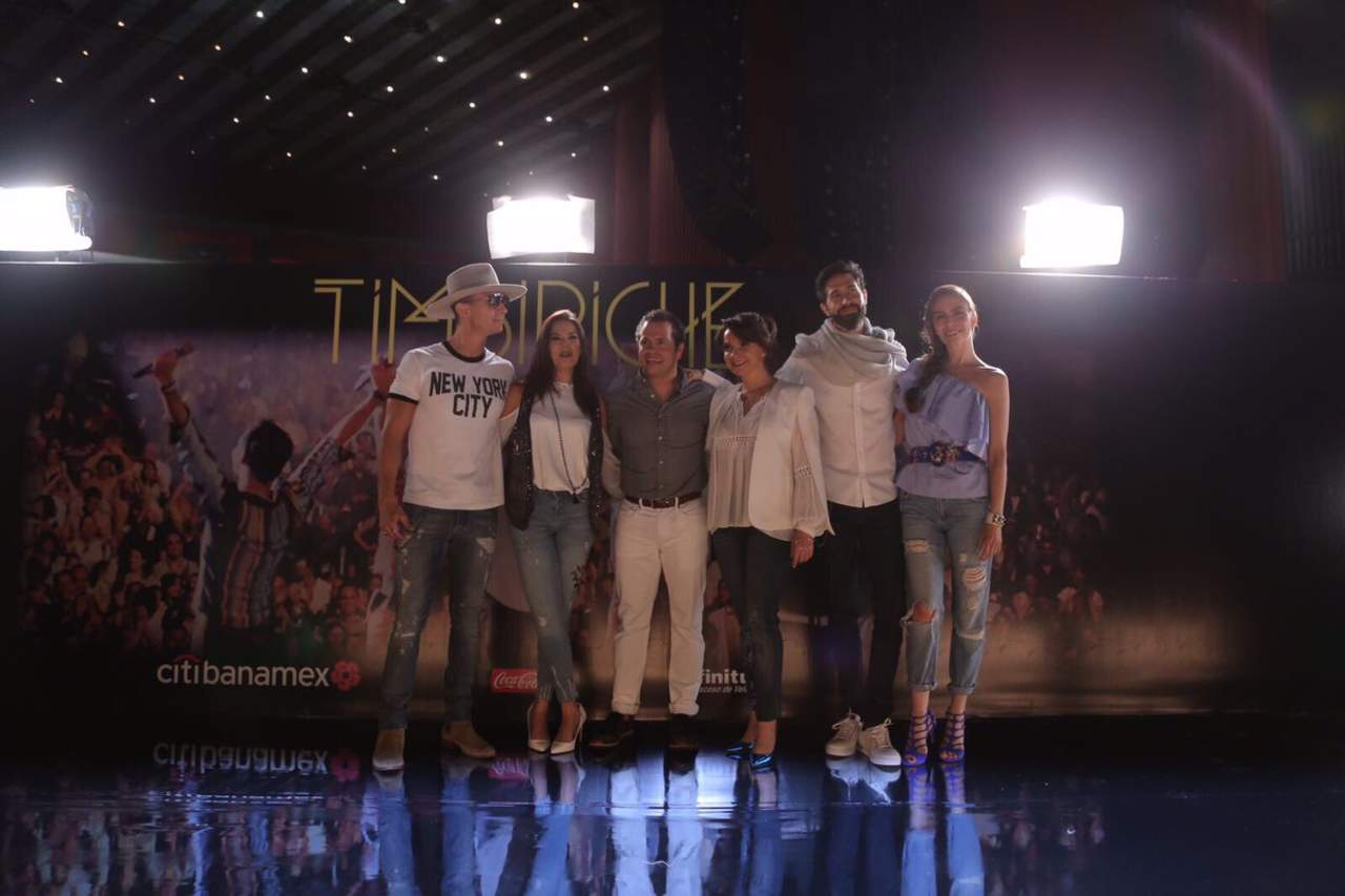 Timbiriche volverá a los escenarios de la mano de Sasha, Benny, Erik, Mariana, Diego y Alix, quienes harán recordar viejas épocas a sus fans.(TWITTER)