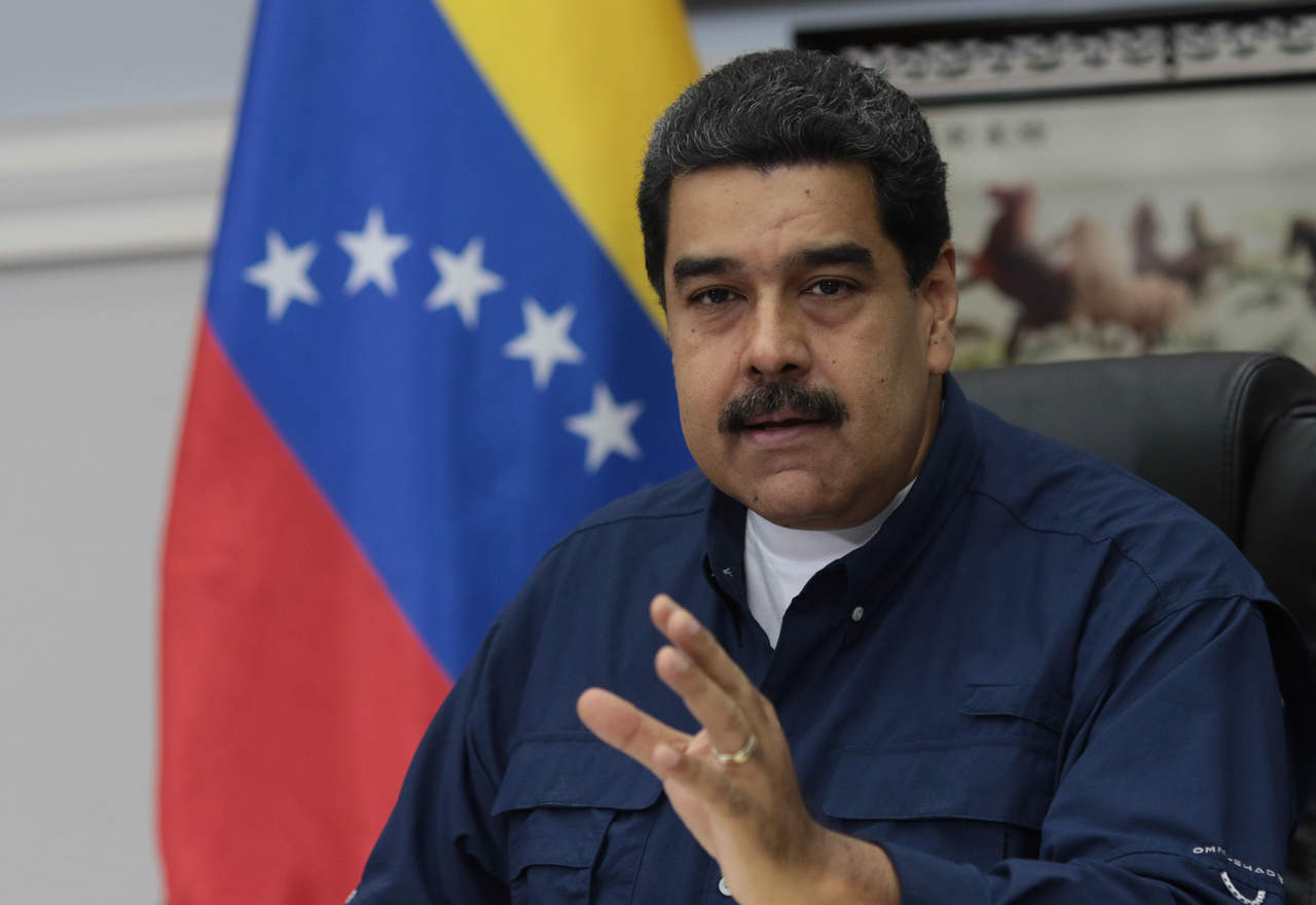 Maduro encabezó el traspaso de mando a los jefes de las cuatro fuerzas militares y la milicia nacional, además de juramentar al ratificado ministro de Defensa, Vladimir Padrino. (ARCHIVO)