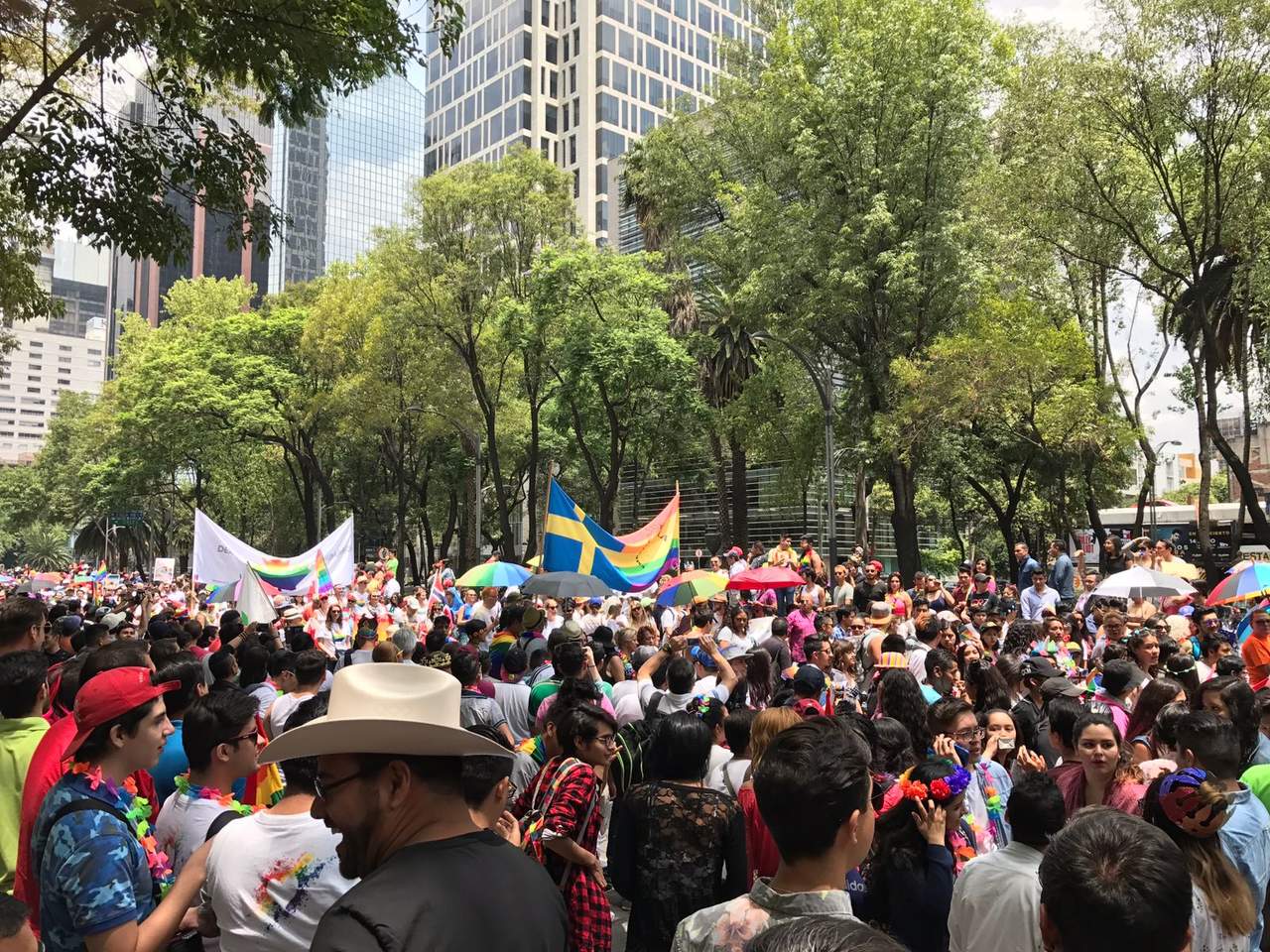 Se alistan para la marcha gay en la Ciudad de México. (EL SIGLO DE TORREÓN)