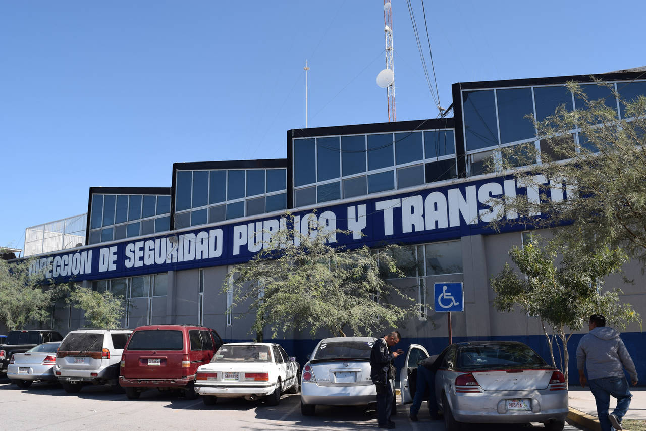 Accidente. La Dirección de Policía y Tránsito Municipal de Gómez Palacio, tomó conocimiento del choque.