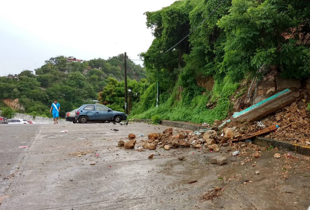 Alerta. La tormenta descargó fuertes lluvias en Guerrero y se movía hacia el oeste-noroeste a 22 kilómetros por hora.