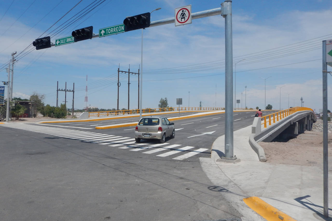 Circulación. Recomiendan transitar por el puente Herrera-Falcón, debido al cierre de vialidades en Torreón por el Metrobús. 