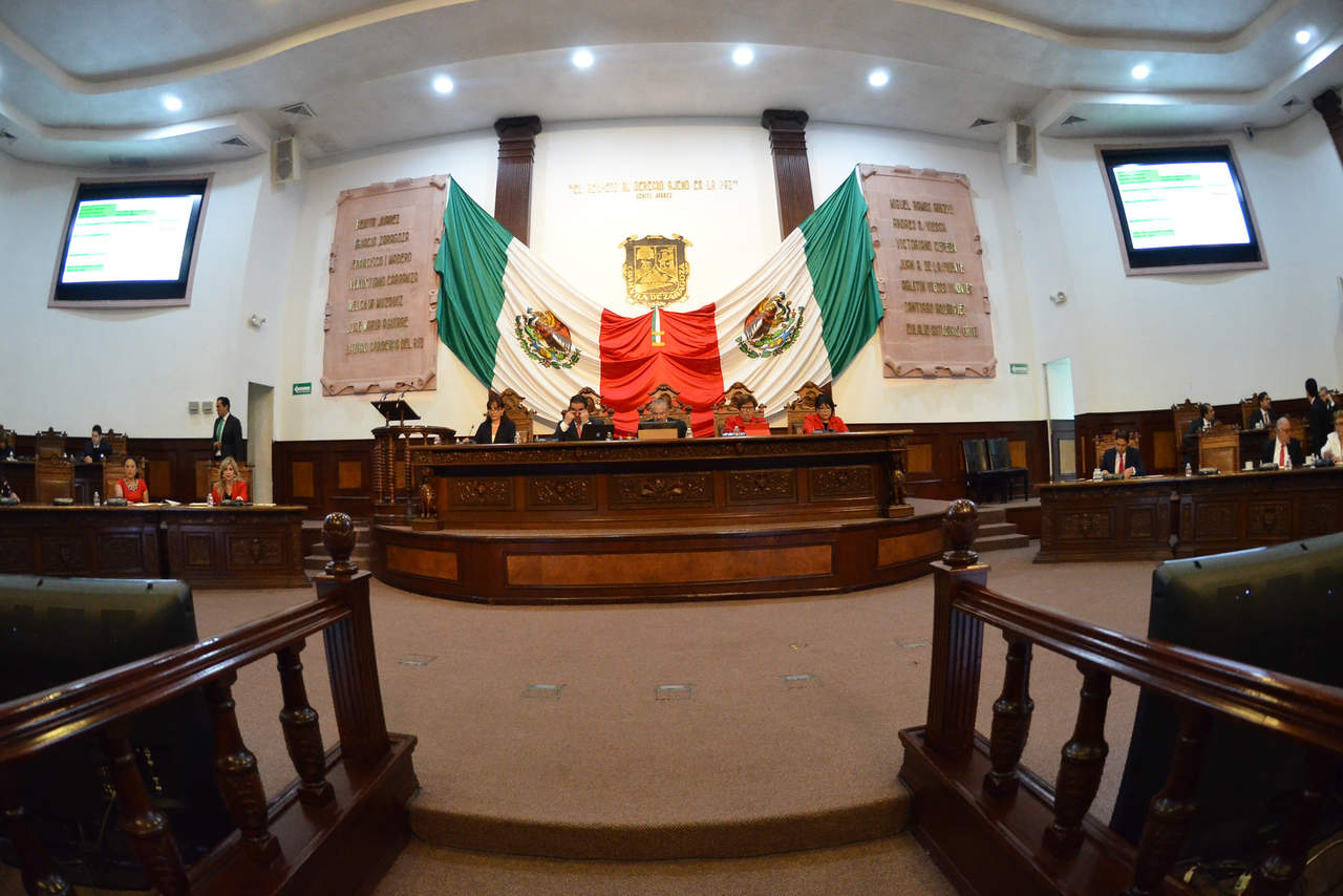 En Coahuila, que redujo de 31 a 25 las curules en 2012, el congreso local ha sido el segundo que más incrementó su presupuesto en los últimos cinco años: 61.1 % entre 2012 y 2017. (ARCHIVO)