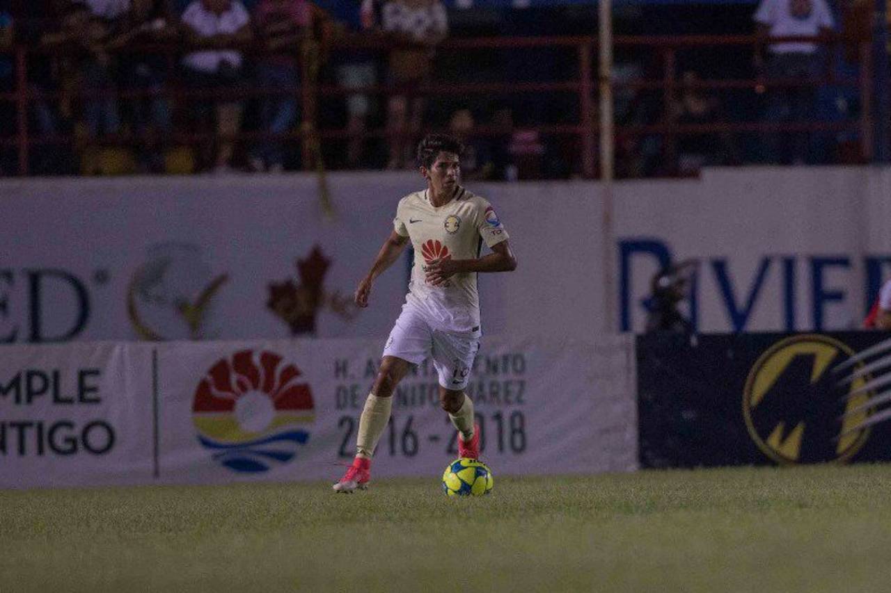 El exsantista Emilio Orrantia jugará con las Águilas del América, pese a nacer futbolísticamente en los Pumas de la UNAM. (Cortesía)