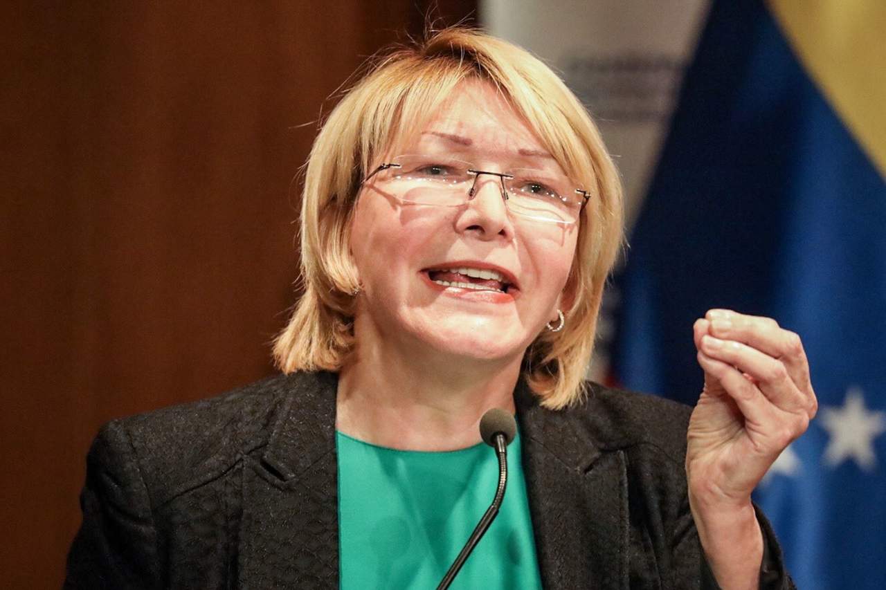 Luisa Ortega Díaz, se enfrentó al gobierno al rechazar el proceso de reforma de la constitución. (ARCHIVO)