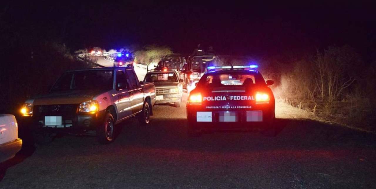 Los hechos alertaron a elementos de la Policía Municipal de Mazatlán, los cuales fueron desplazados a esa zona, en donde se encontraron con los homicidas de frente, los cuales abrieron fuego en su contra, por lo que dos policías resultaron heridos. (TOMADA DE EL DEBATE)