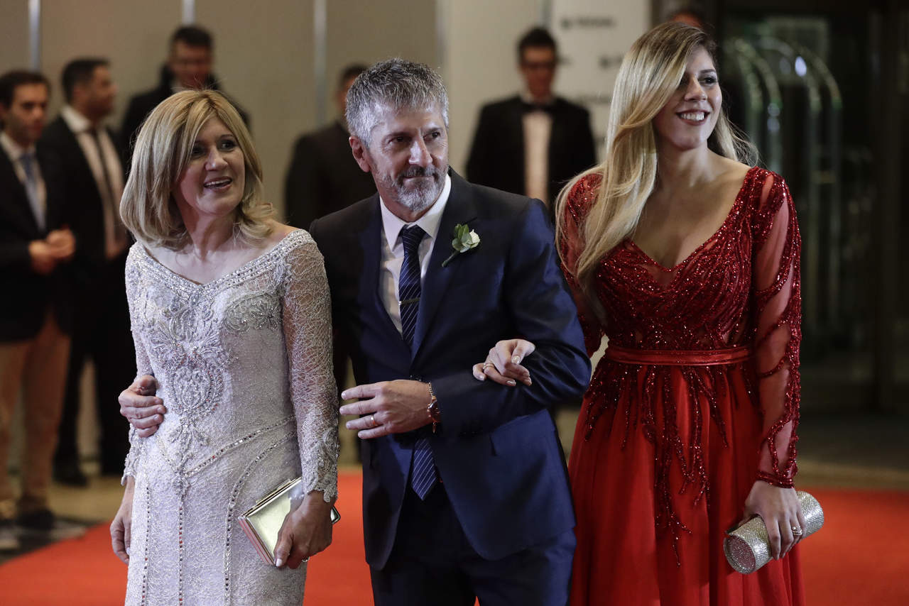 Celia Maria Cuccittini, madre de Messi; su padre, Jorge Messi; y su hermana María Sol.