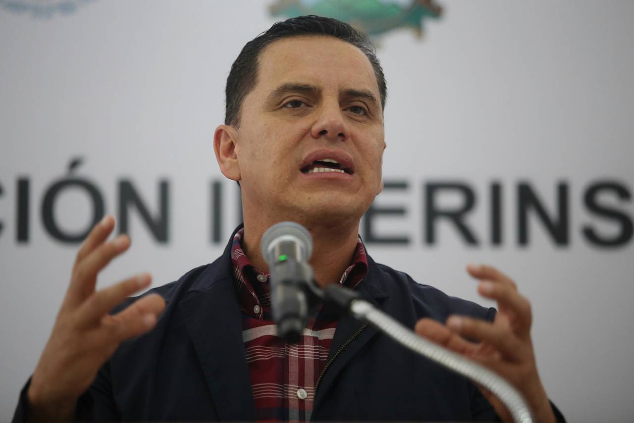 En la mira. La PGR inició una carpeta de investigación en contra del gobernador de Nayarit, Roberto Sandoval Castañeda, por la probable comisión del delito de enriquecimiento ilícito.