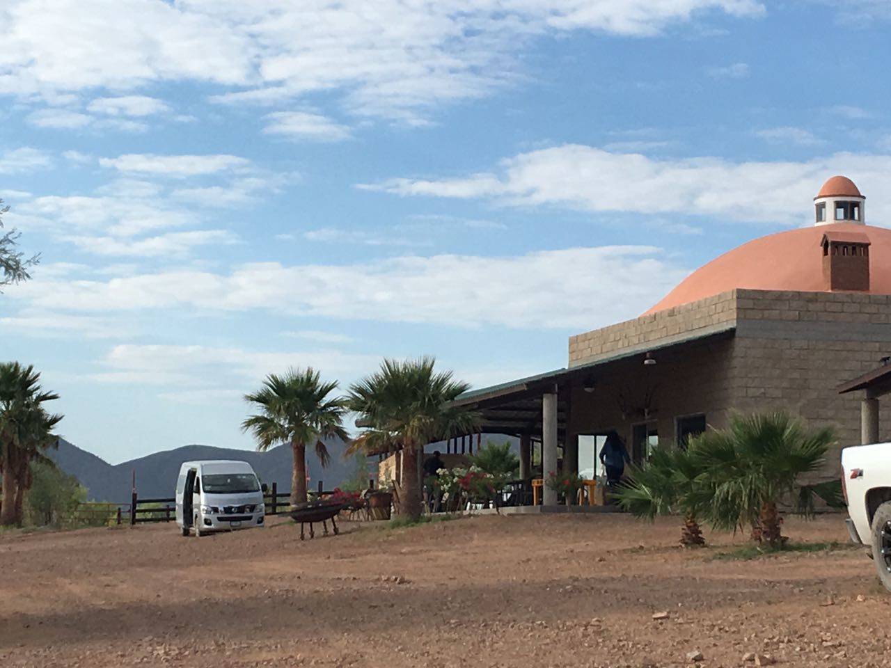 Turismo. El rancho el Peñolito se encuentra a hora y media de la ciudad de Torreón y es una opción de ecoturismo.