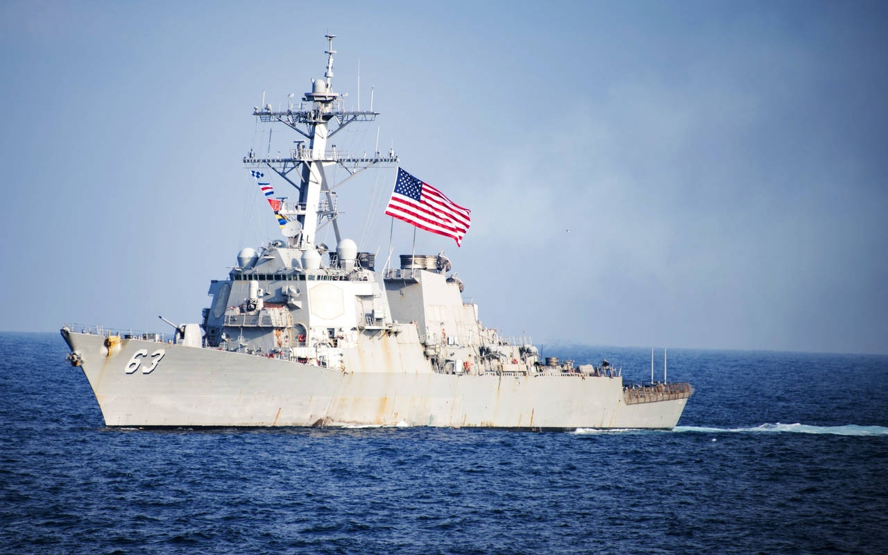 El USS Stethem navegó a menos de 12 millas náuticas de la Isla Tritón.