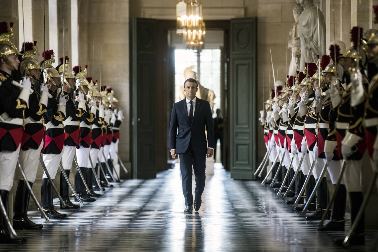 Refundar. Macron anunció que en su mandato pretende 'cambiar las instituciones' francesas.