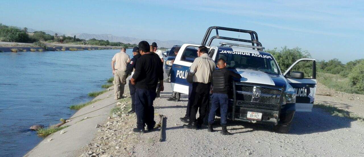 El cuerpo fue hallado en el canal que pasa por el poblado Santoña de Gómez Palacio. (EL SIGLO DE TORREÓN)



