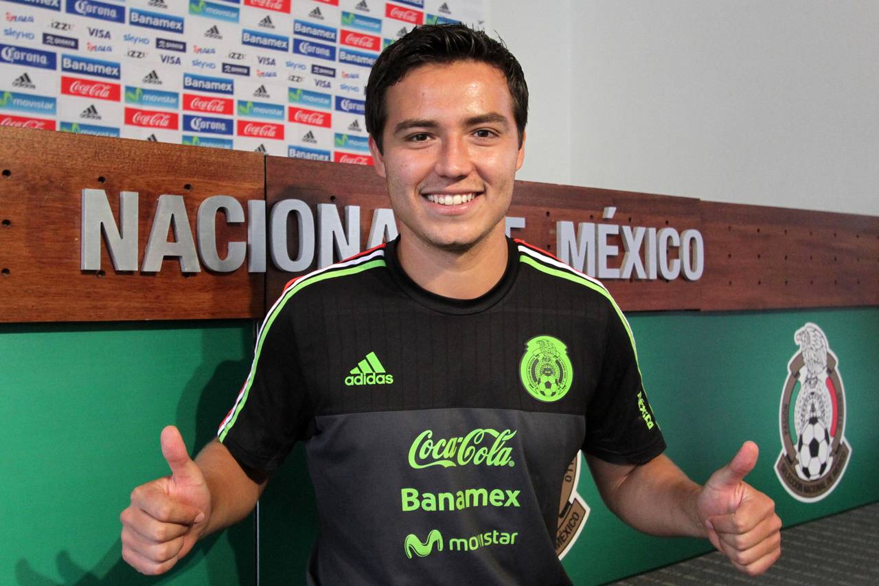 Dispuesto a colaborar con goles, el delantero Érick 'Cubo' Torres llegó a esta ciudad para concentrarse con la selección de futbol de México y participar en la Copa Oro 2017.   