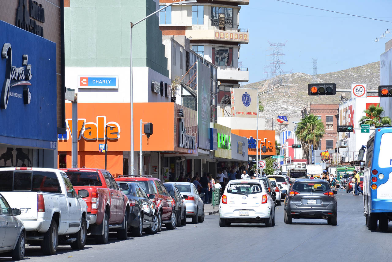 Siguen ventas. Canaco afirma que se han mantenido las ventas a pesar de la salida de laguneros a destinos turísticos. (EL SIGLO DE TORREÓN)