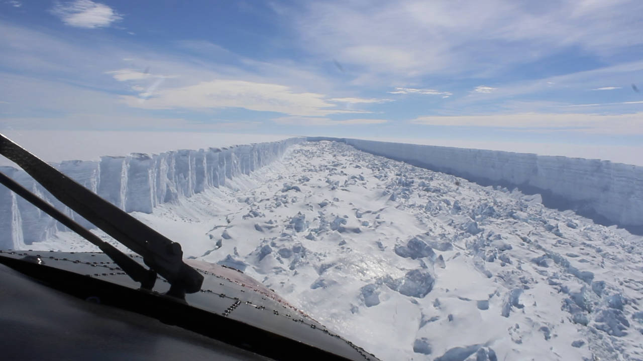 Se desprende enorme iceberg de la Antártida