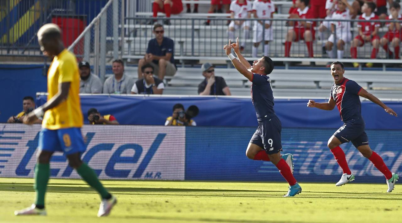Costa Rica derrotó sin problemas 3-0 a Guayana Francesa en actividad del Grupo A de la Copa Oro. (EFE)