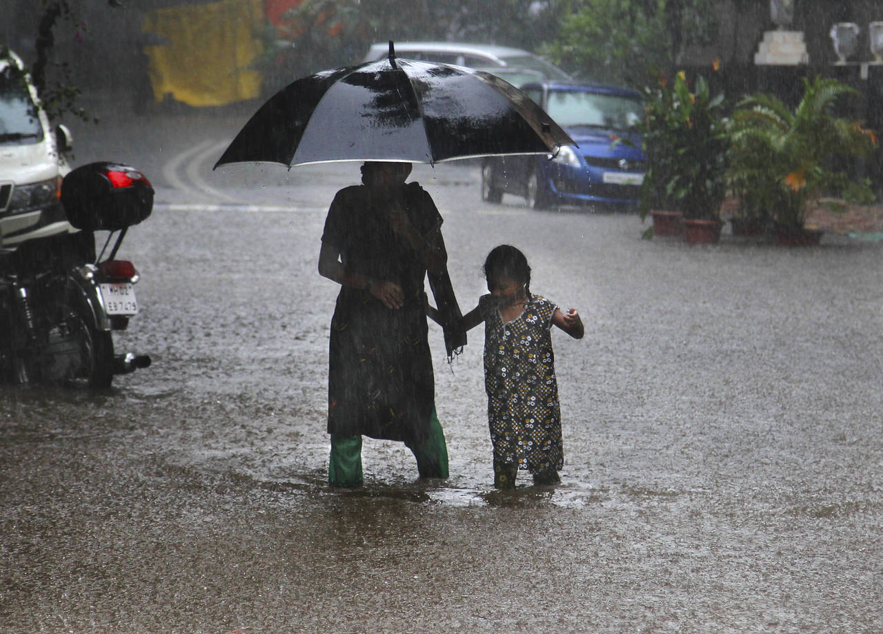 Suman 59 muertos por inundaciones en India