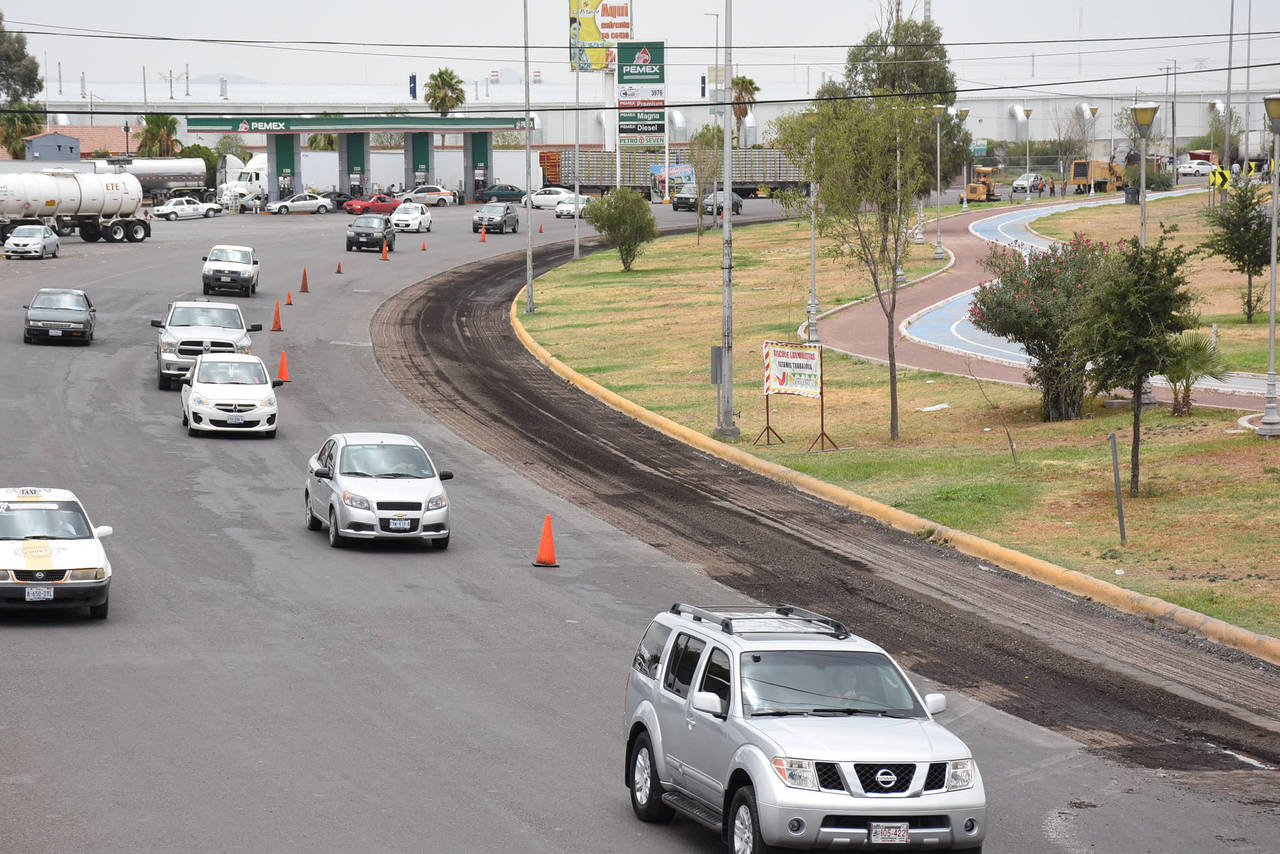 Mejoran el asfalto del Blvr. Ejército Mexicano