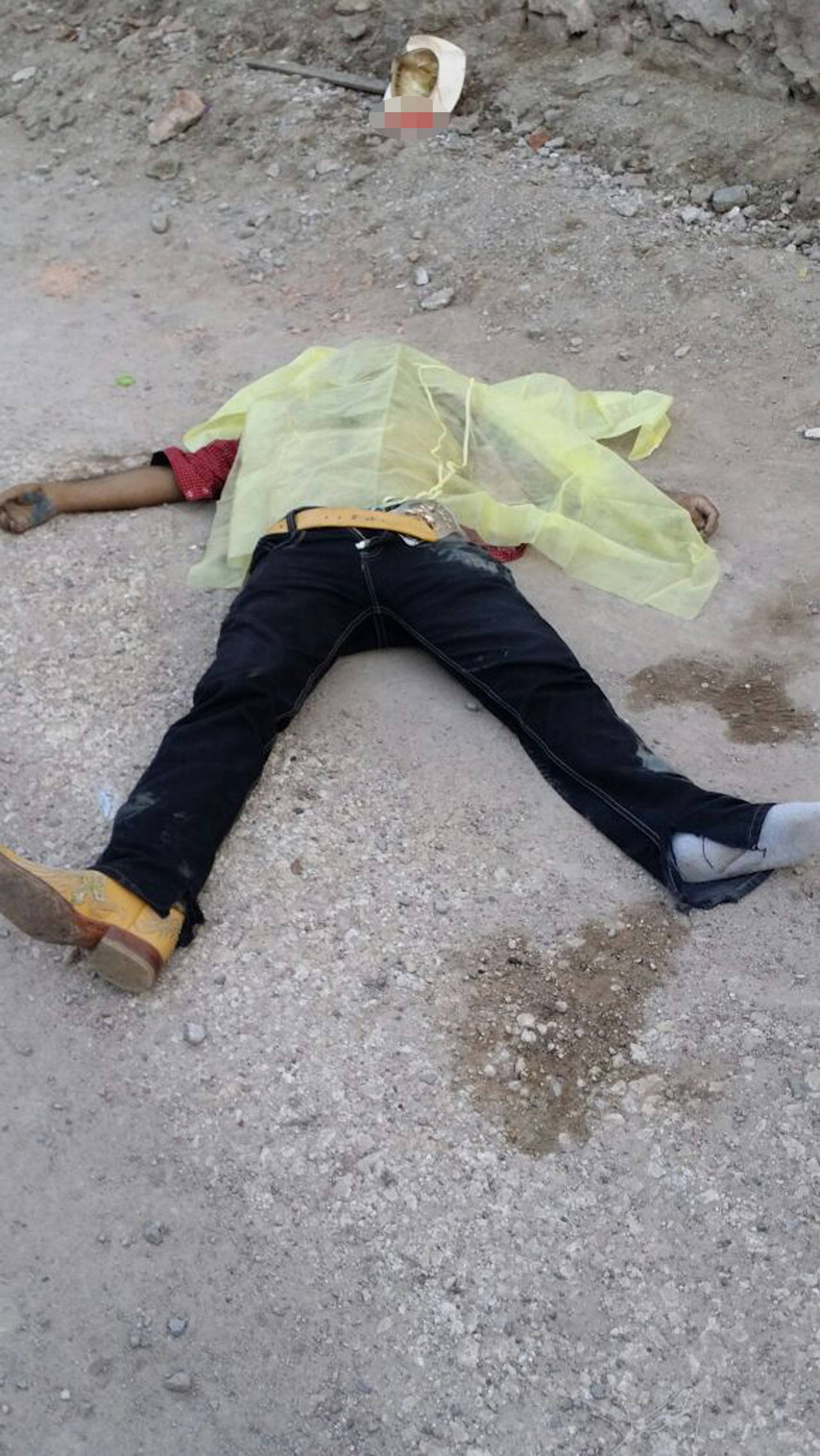 Arrollado. Hombre muere arrollado por el conductor de un tractor en calles de Cuencamé.  