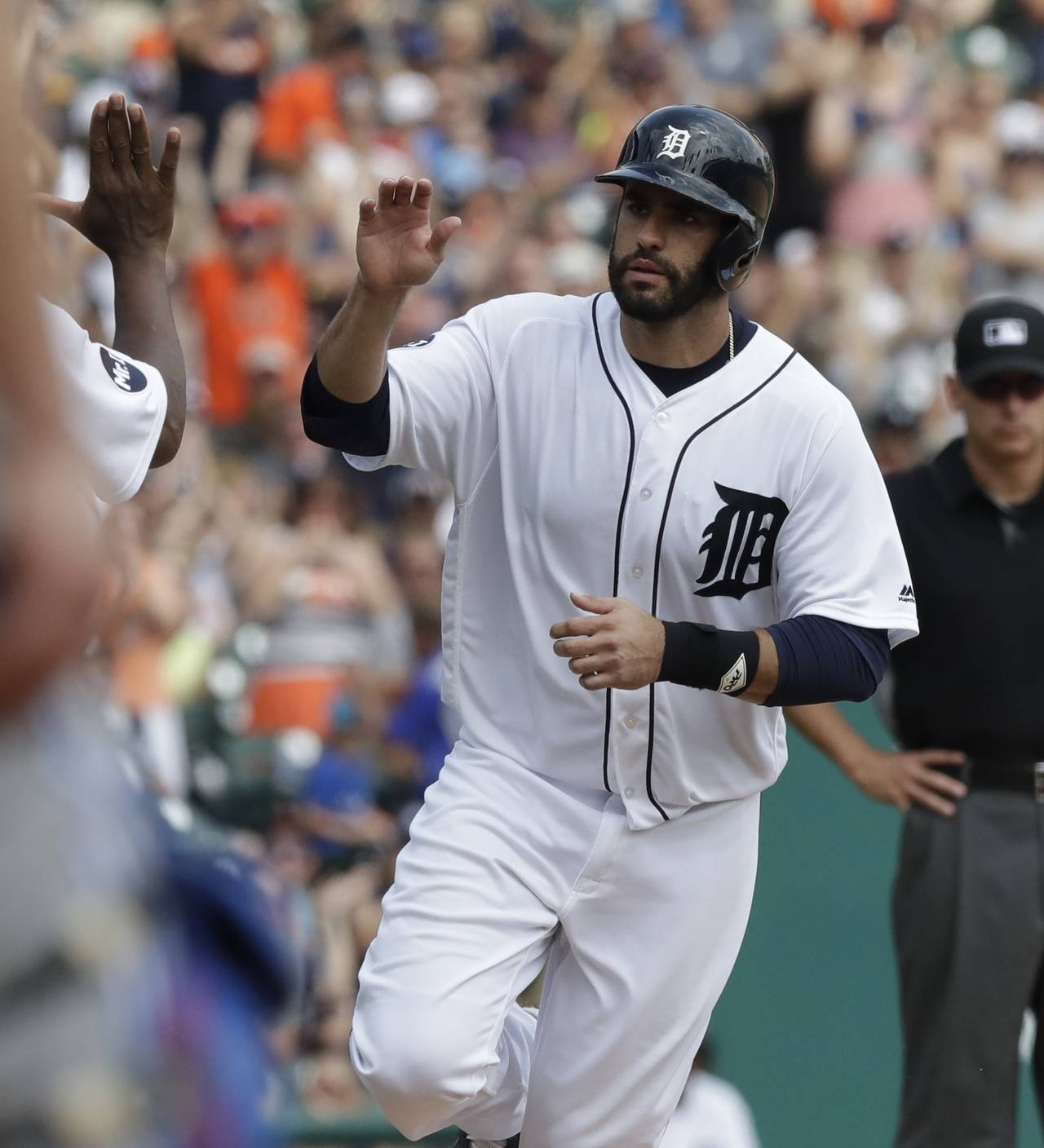 JD Martínez jugó las últimas tres temporadas y media con los Tigres de Detroit. JD Martínez pasa a Arizona en canje