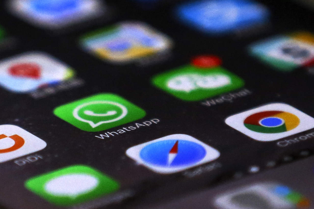 Los servidores de WhatsApp en este país sufrieron problemas de acceso desde el martes que impidieron a sus usuarios el envío de imágenes o videos. (AP)