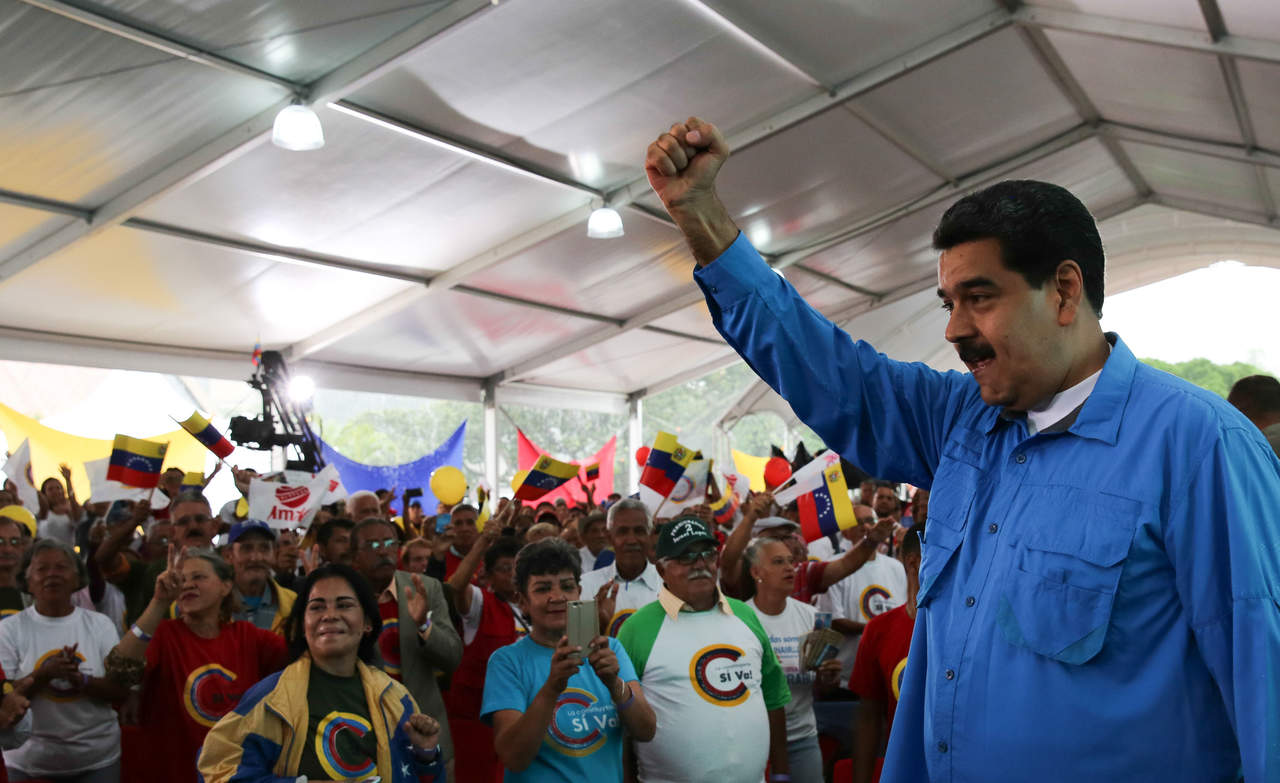 'Salieron de Miami a prohibir el vídeo de Maduro, es un vídeo prohibido en el mundo, la dictadura imperialista, no se puede oír, y lo están eliminando de YouTube, de todo', dijo el presidente en un acto con jubilados en Caracas. (EFE)