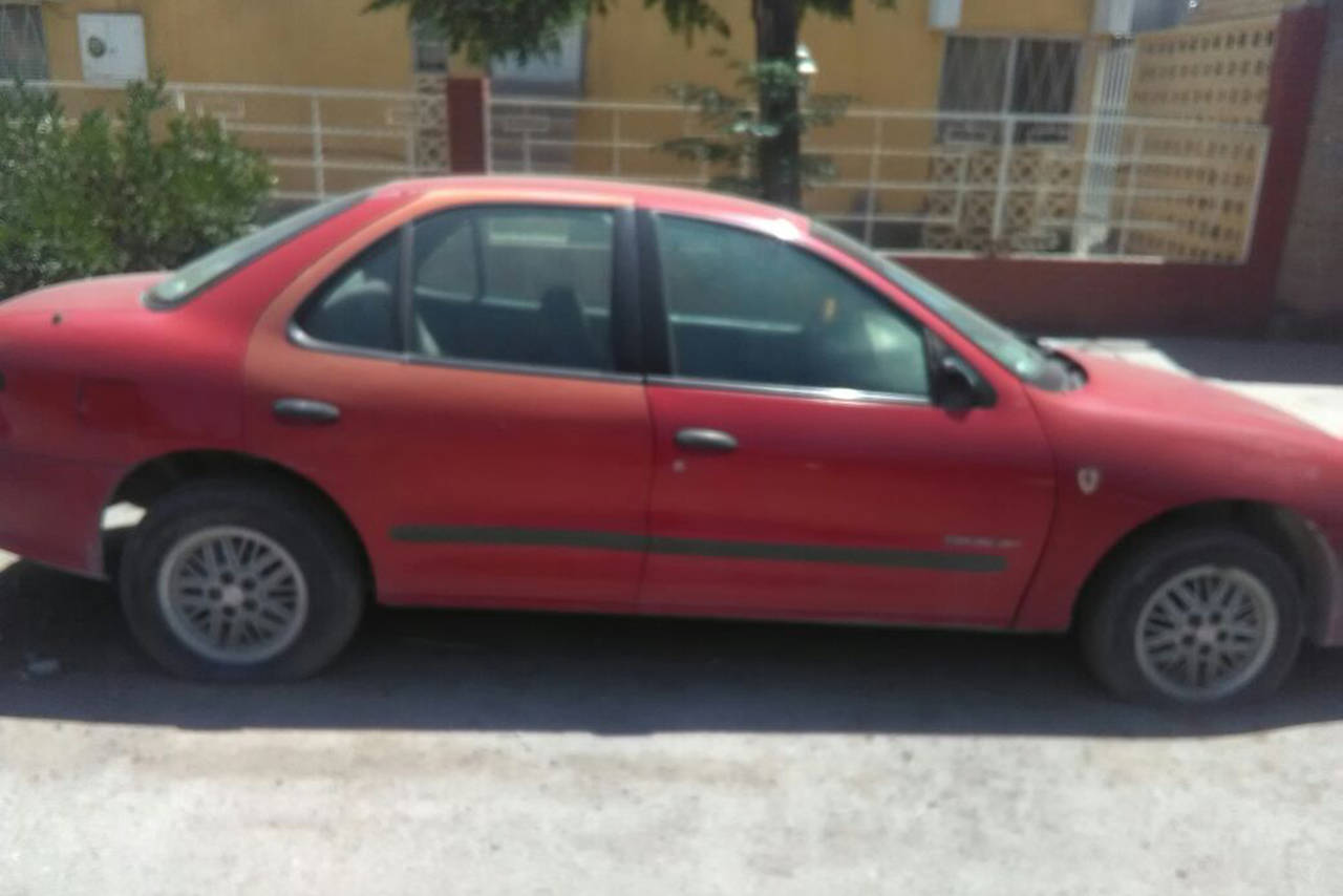 Asegurado. Localizan auto en Gómez Palacio que contaba con reporte de robo vigente. 