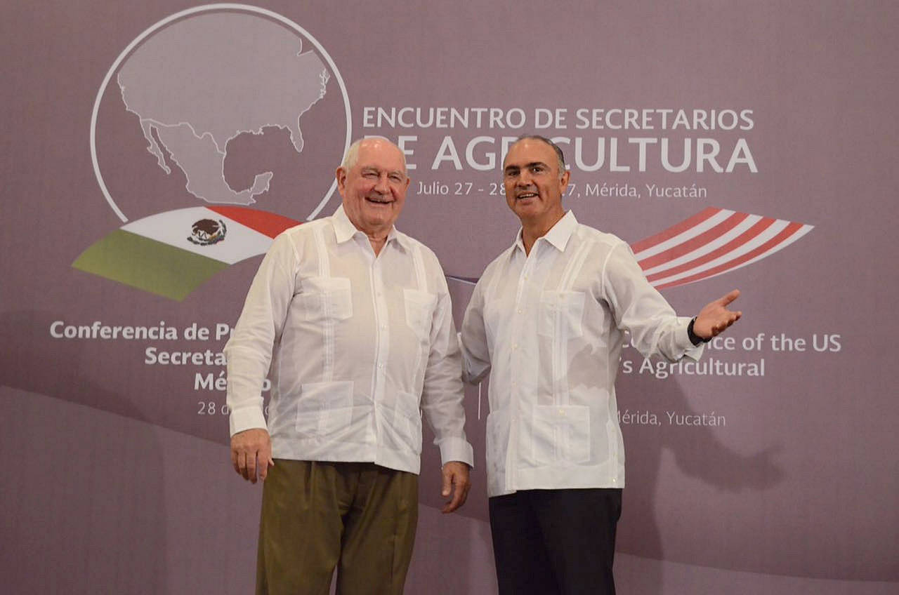 Encuentro. Los secretarios de Agricultura de E.U. y México se reunieron ayer. 