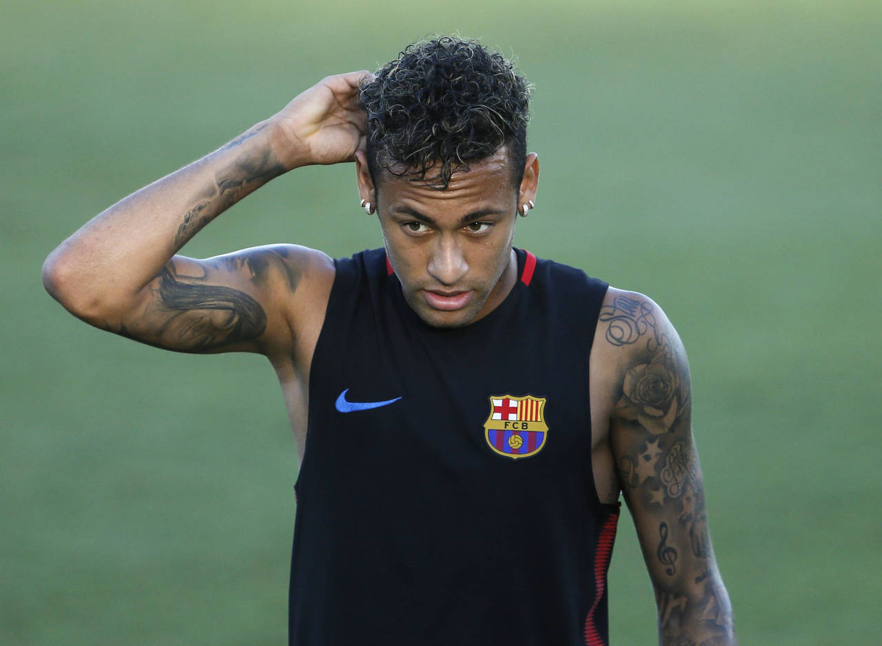 El FC Barcelona espera a Neymar hoy en su vuelta a los entrenamientos a las órdenes de Ernesto Valverde. (EFE)
