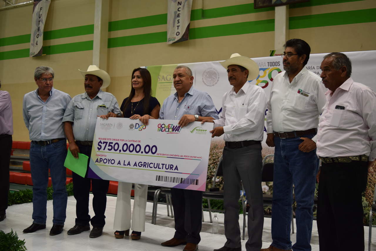Los recursos sumaron 750,000 pesos y fueron el resultado de las gestiones de la presidenta municipal, Leticia Herrera Ale. (EL SIGLO DE TORREÓN)