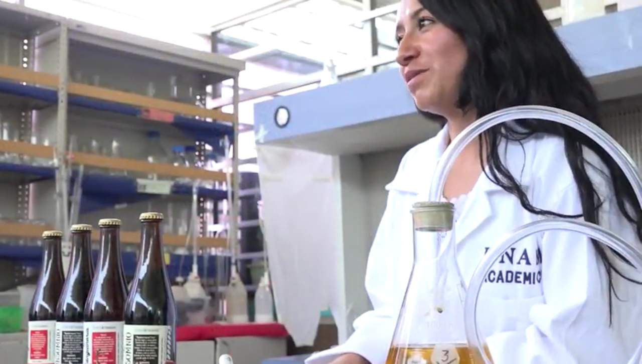 Miriam Ríos Reséndiz obtuvo primer lugar por su investigación para innovar la cerveza artesanal. (YOUTUBE)