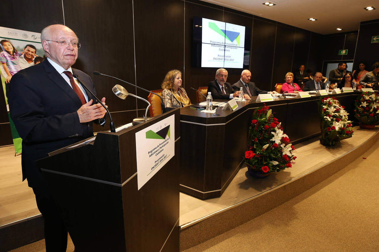 Alerta. El secretario de Salud, José Narro, anunció varios programas de prevención.
