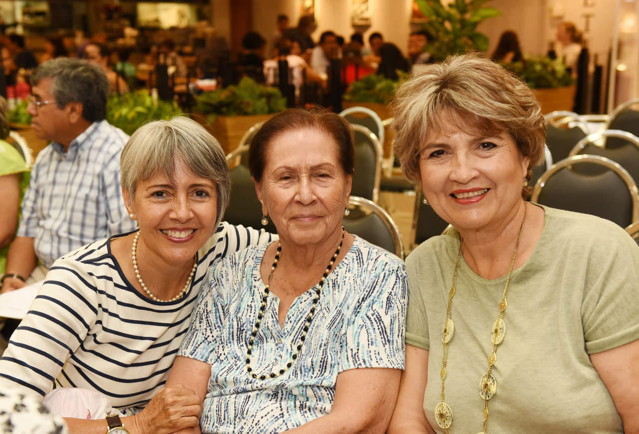 Ana María, Bertita y Tita