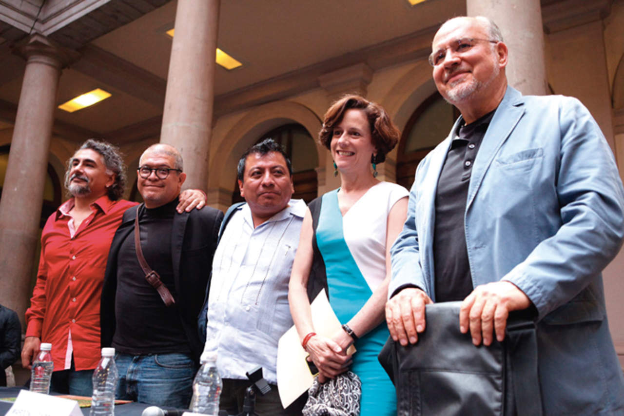 Un grupo de académicos, periodistas, escritores y miembros de la sociedad civil, pidió reincorporar a la periodista Carmen Aristegui en la primera edición de Noticias MVS. Foto: Proceso