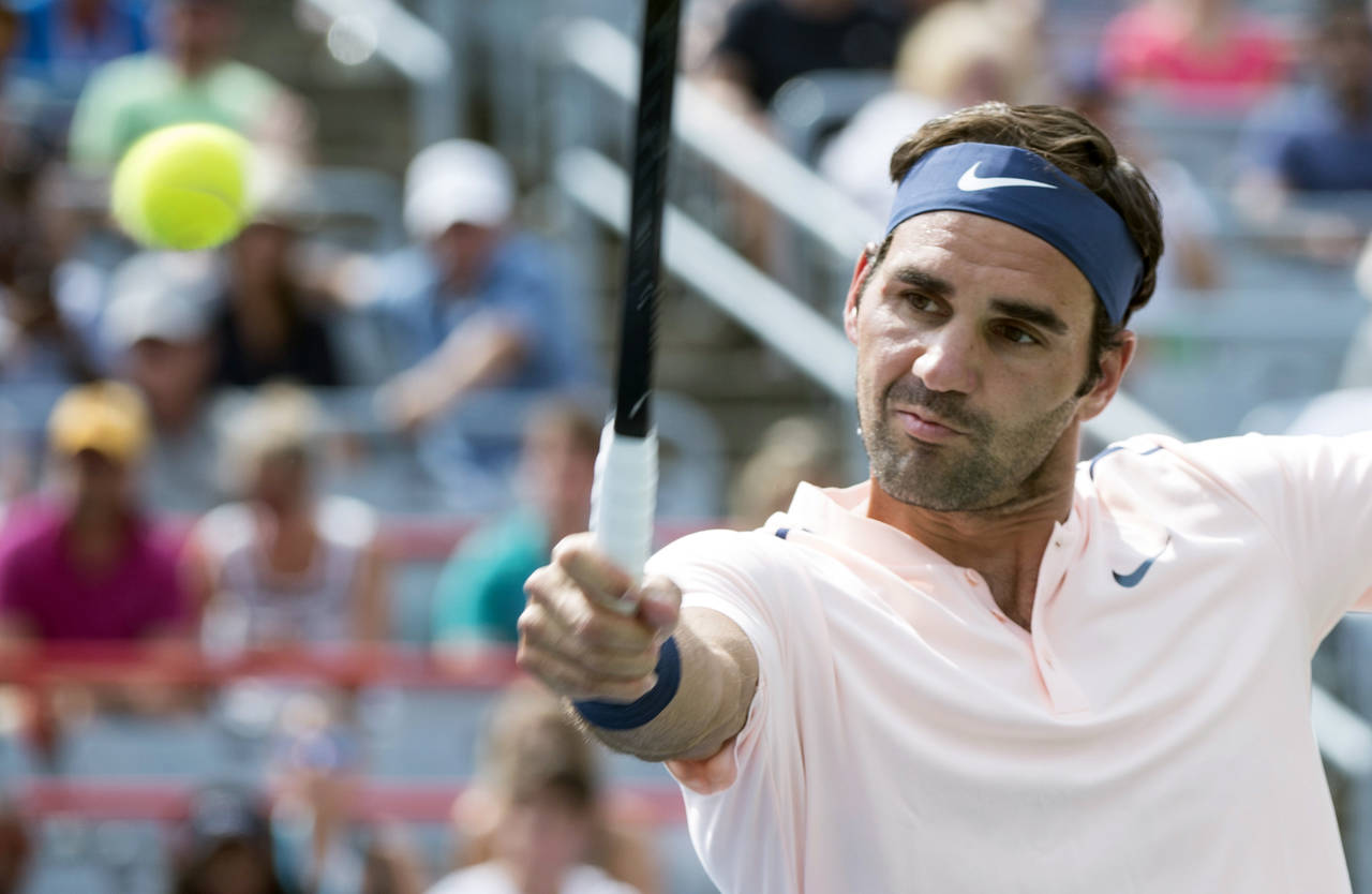 El suizo Roger Federer, segundo favorito, ganó en dos sets. (AP)