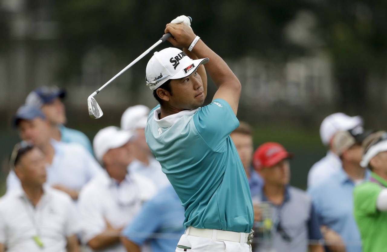 El golfista Hideki Matsuyama mantiene su buen ritmo de las últimas semanas y es líder del PGA Championship.