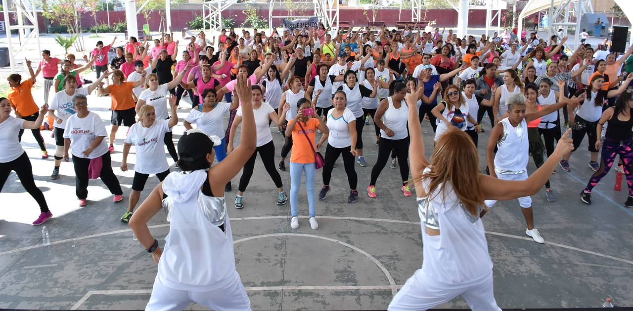 Invitan autoridades a bailar por la salud
