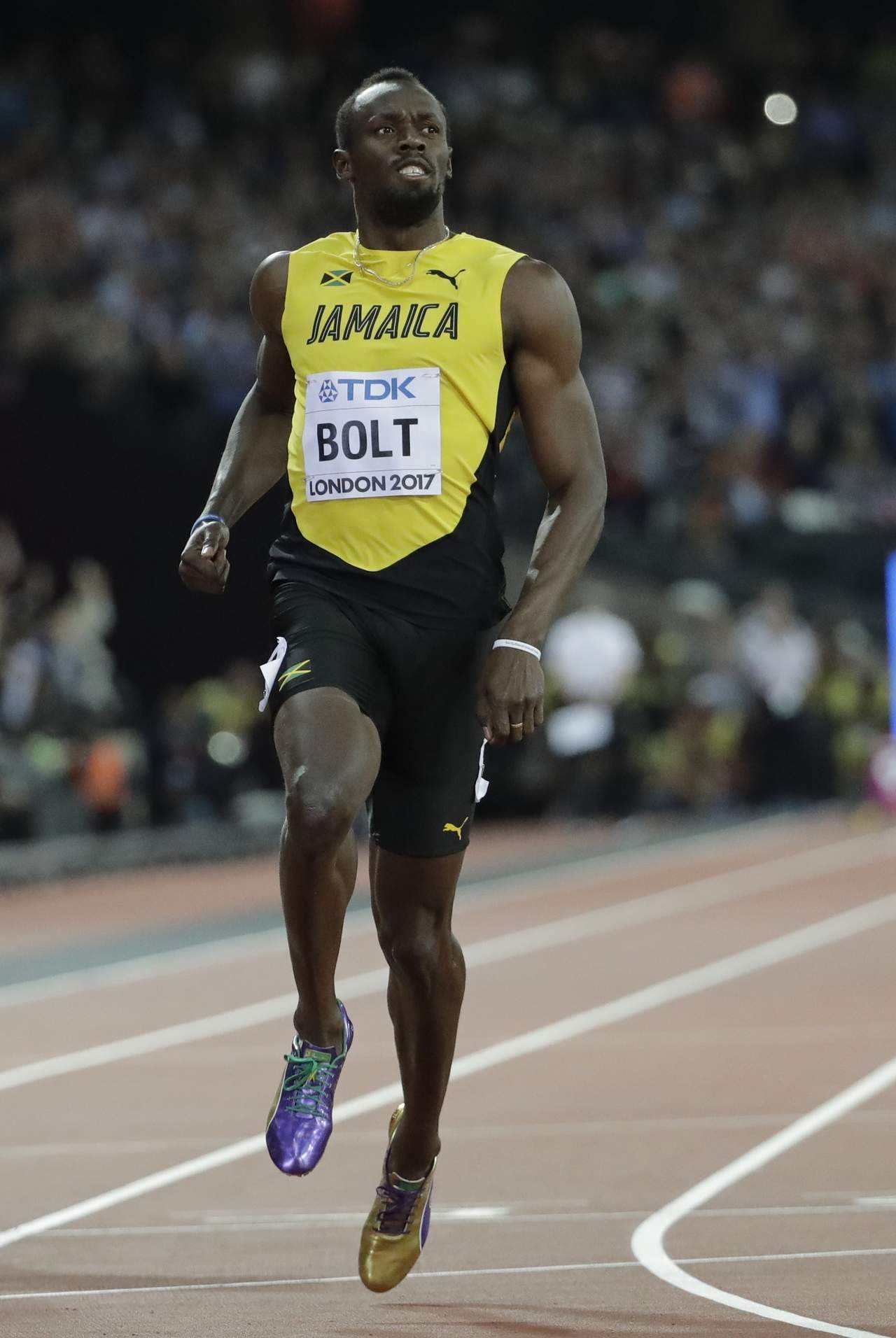 Va Bolt por la última zancada