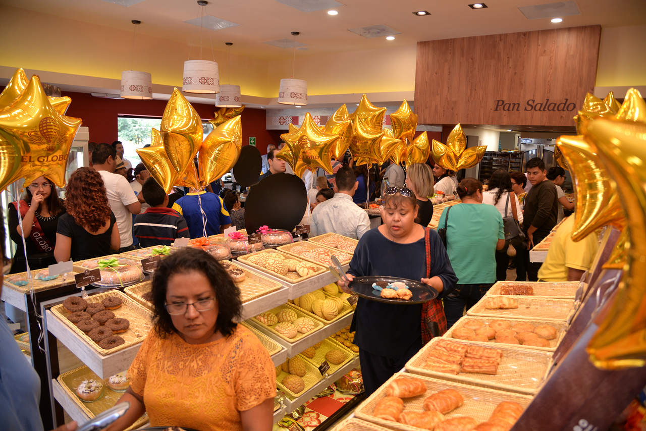 Inversión. La Panadería El Globo abrió su sucursal 182 que está ubicada en Torreón.  (ERNESTO RAMÍREZ)