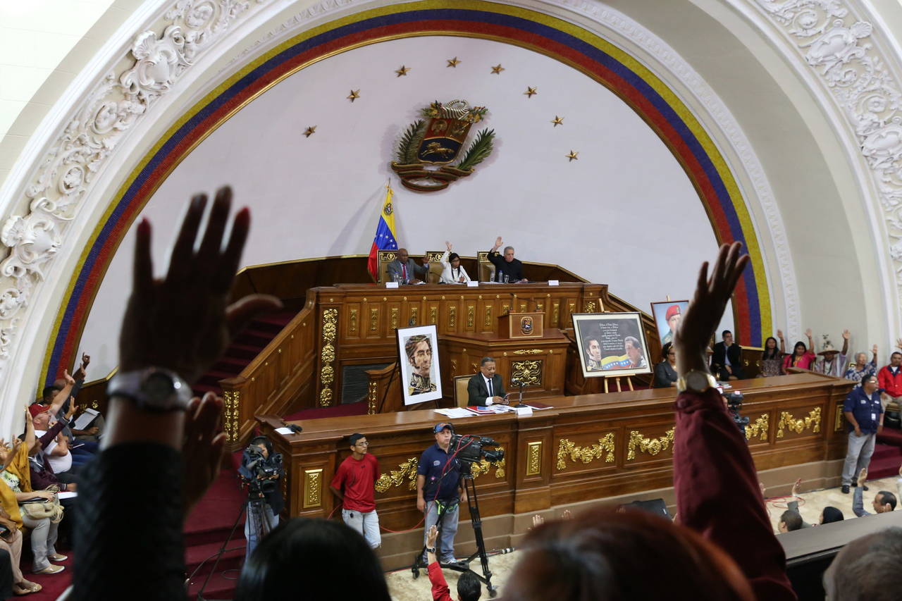 Unánime. La Asamblea Nacional Constituyente (ANC) de Venezuela aprobó ayer adelantar para octubre las elecciones regionales, vencidas desde el pasado diciembre.