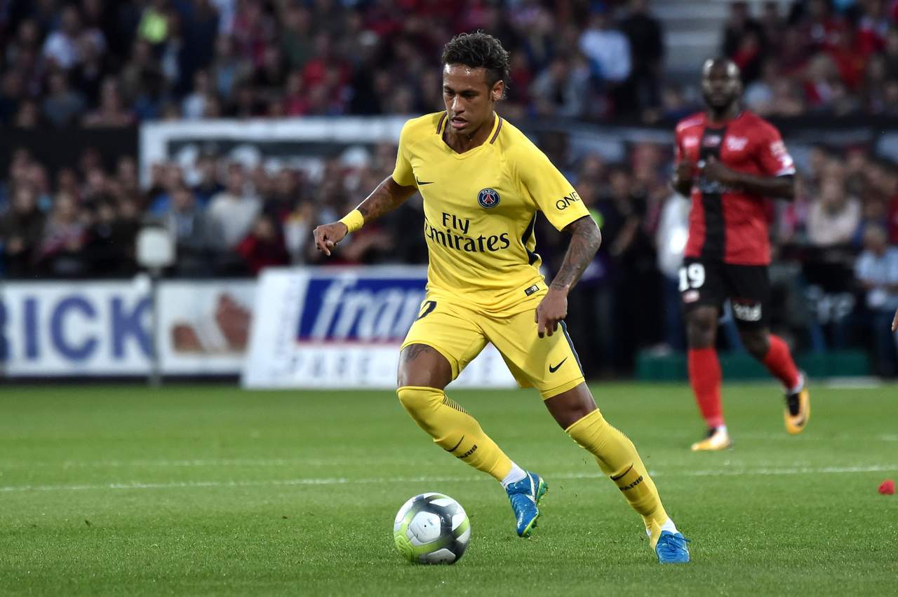 Neymar jugó todo el partido ante Guingamp. (EFE)