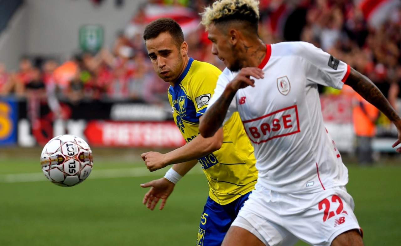 Standard de Lieja y Ochoa sufren primera derrota en liga belga