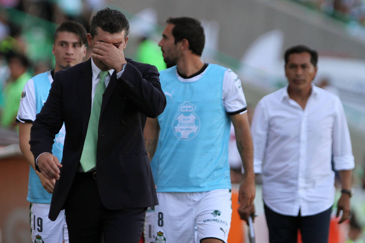 Para el técnico José Manuel de la Torre, el partido de ayer deja una lección para el equipo. (Jam Media)