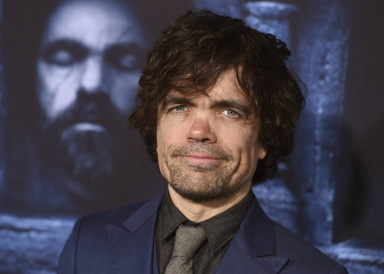 Defensor. Dinklage aboga por los perros de la raza huskies.