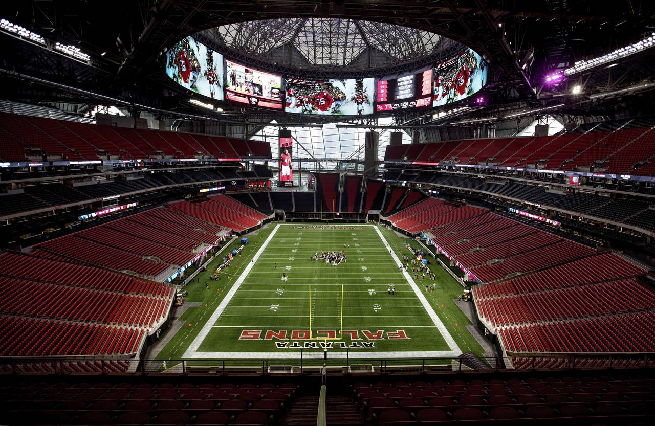 El estadio Mercedes-Benz Stadium, nueva casa de los Halcones de Atlanta, estaría disponible. Todos los estadios de la NFL quieren el Mundial