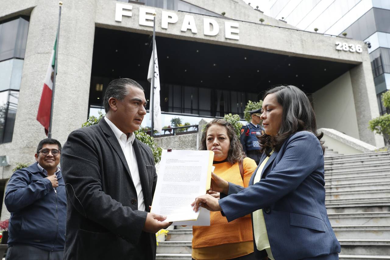 Denuncia. El PRD presentaron en la Fepade una denuncia contra Emilio Lozoya, extitular de Pemex. (EL UNIVERSAL)