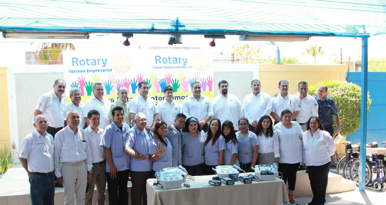 Club Rotario Torreón Empresarial realiza donativos