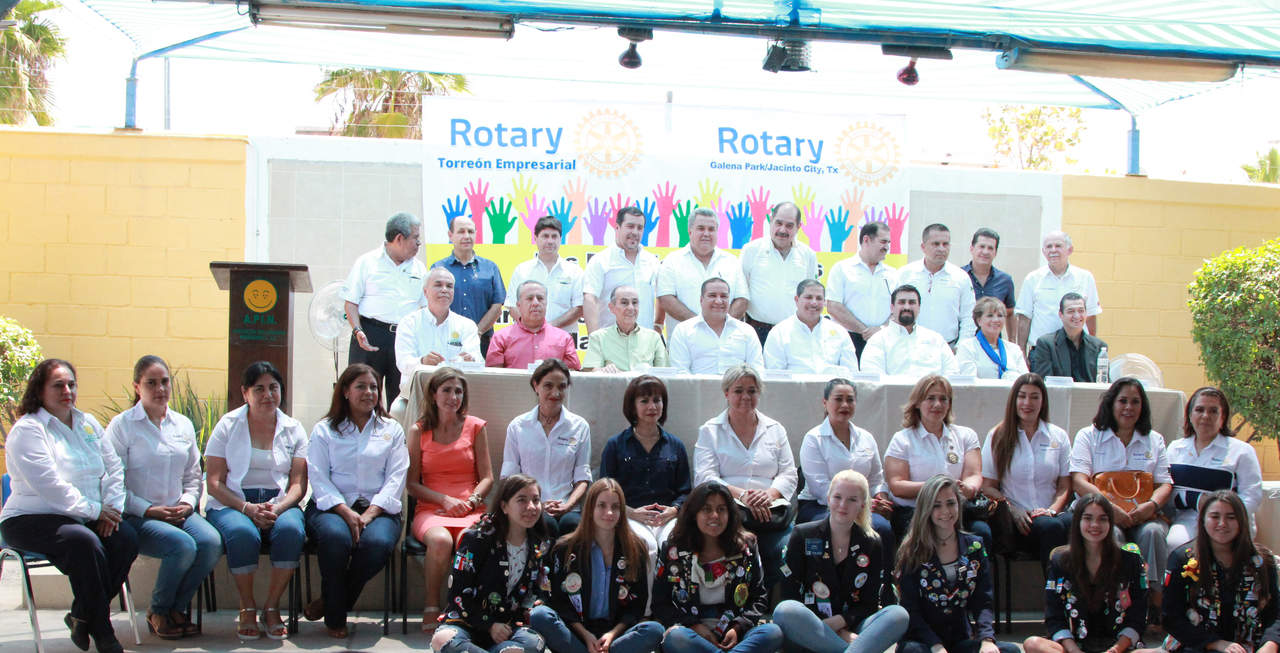 Club Rotario Torreón Empresarial realiza donativos