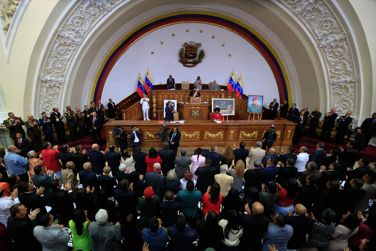 La decisión se tomó luego de que la directiva del Parlamento venezolano no acudió hoy a la reunión a la que había sido convocada por la ANC, un órgano que los opositores tildan de ilegítimo. (ARCHIVO)