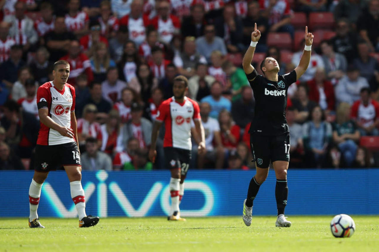 Javier Hernández marcó doblete en la derrota de último minuto del West Ham 3-2 ante Southampton. (Cortesía West Ham)